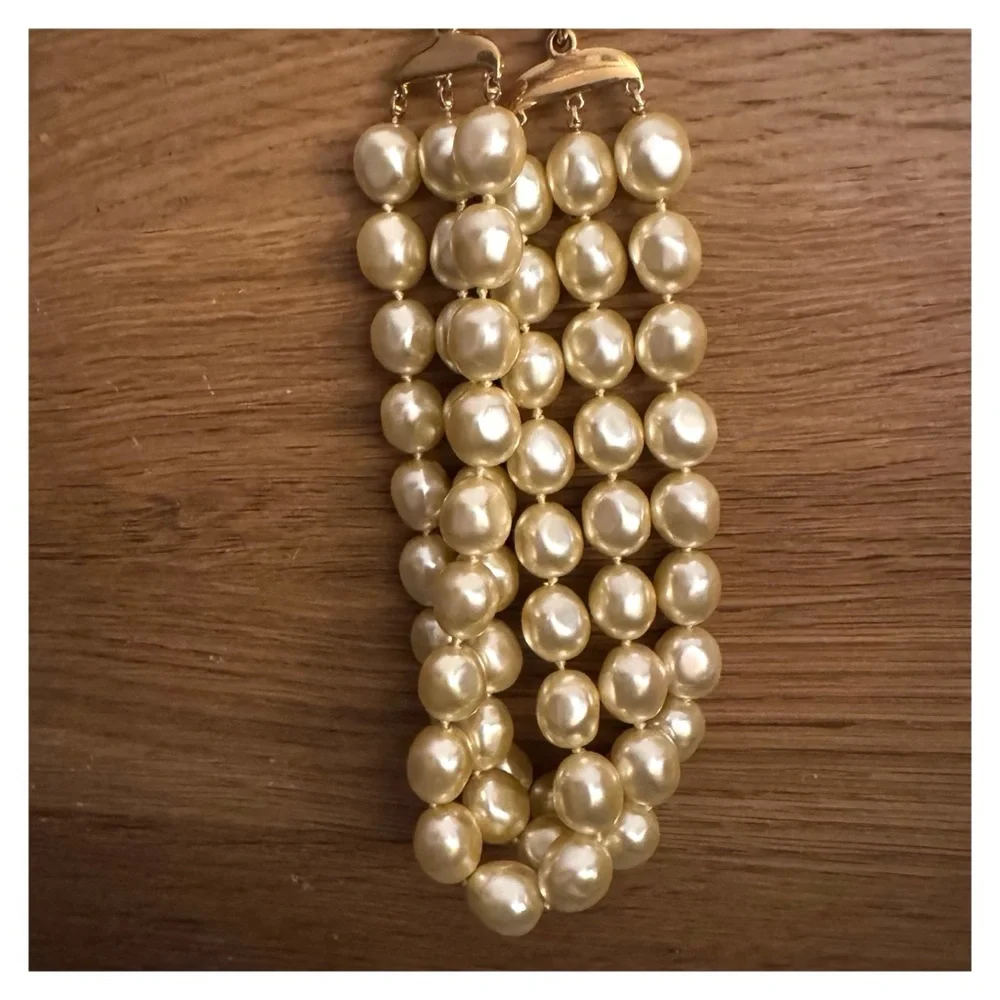 Vintage Monet Triple Strand Pearl Choker - Picture 7 of 13